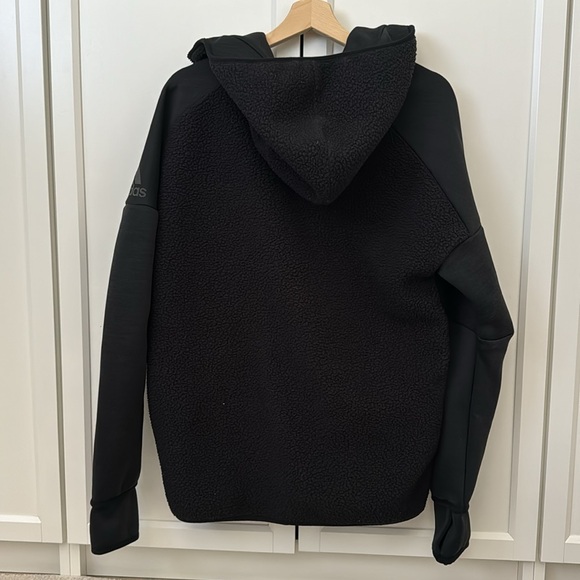 Adidas Black Zip Jacker with Hood and pockets - Picture 5 of 8